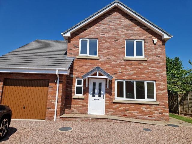House for rent in Eccles Green