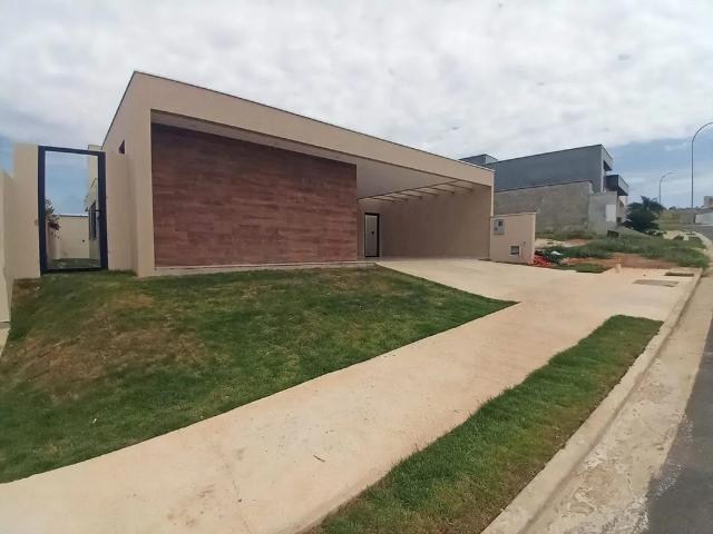Casa aluguel em Região Geográfica Imediata de Luziânia, Região Integrada de Desenvolvimento do Distrito Federal e Entorno