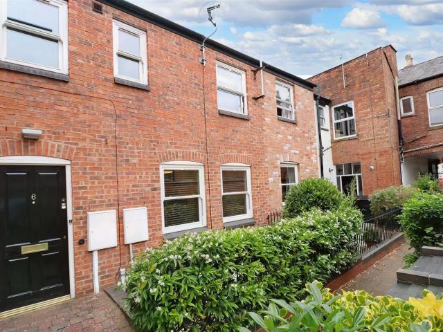 House for rent in Lillington, Green Close