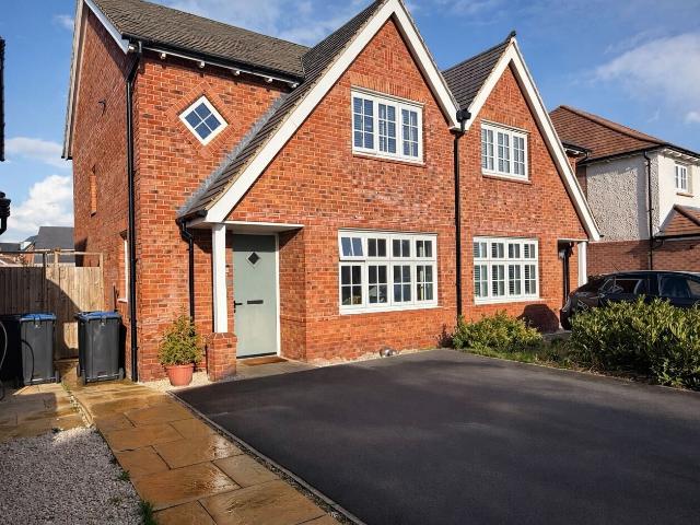 House for rent in Houlton, New Bilton