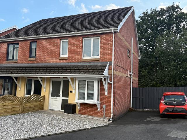 House for rent in Capel Hendre, Wales