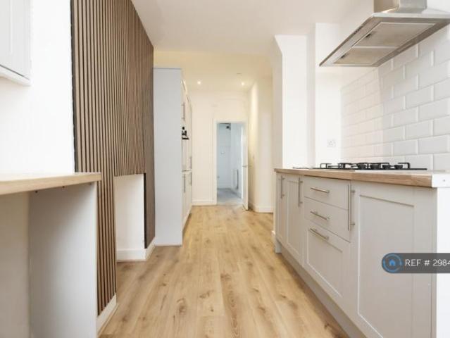 House for rent in Treharris