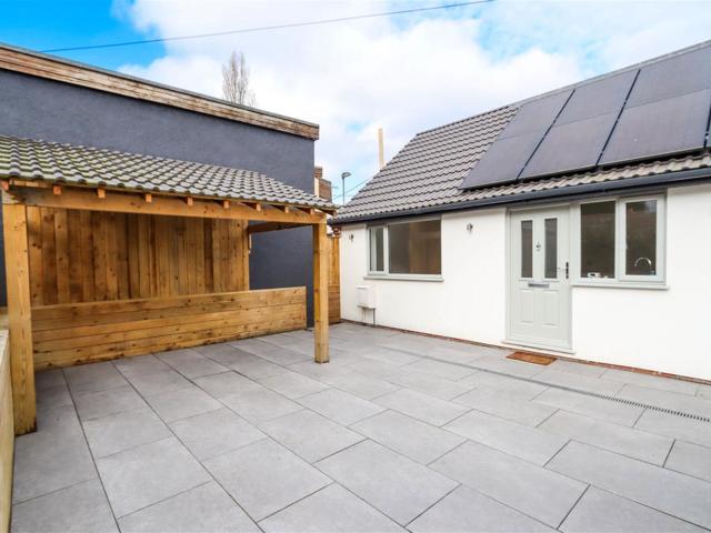 House for rent in East Clevedon, Clevedon