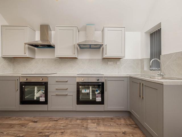 Room for rent in Rossmore, Cheshire