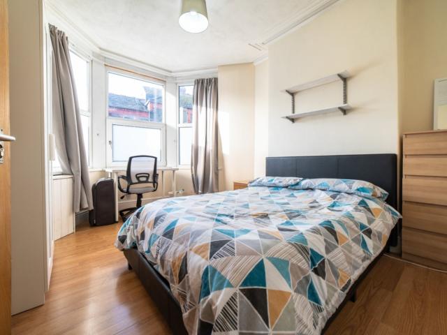House for rent in Plasnewydd, Falcon Lodge