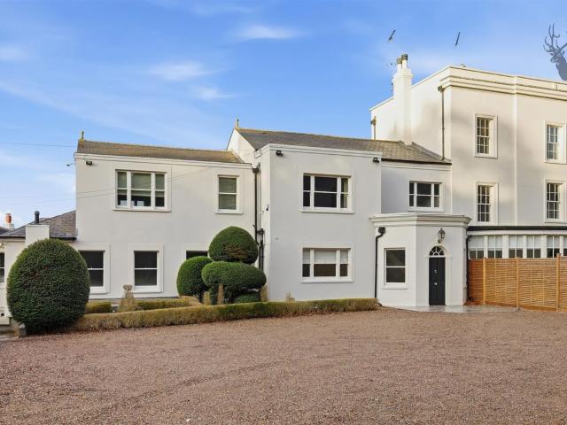 House for rent in Middle Park, Greater London