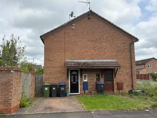 House for rent in Park Hill, Green Close