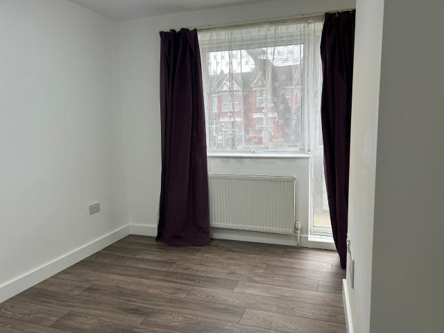 House for rent in New Southgate, Greater London