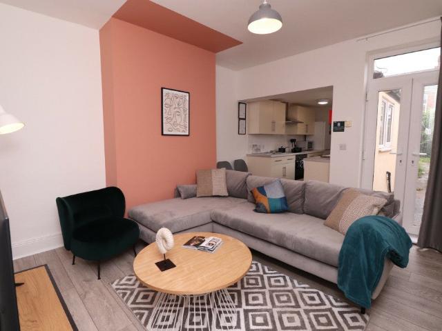 House for rent in Chorlton-on-Medlock, Georgia