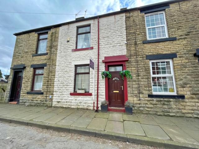 House for rent in Firgrove, Burnedge