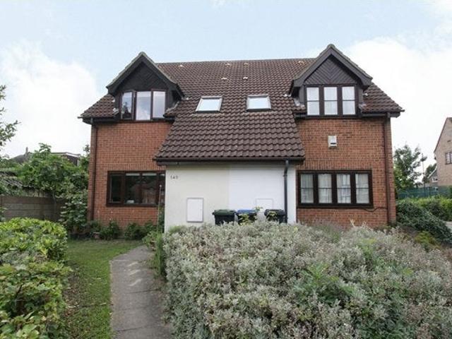 House for rent in Oakwood, Greater London