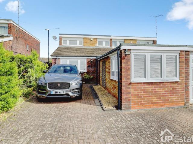 House for rent in Walsgrave On Sowe, West Midlands
