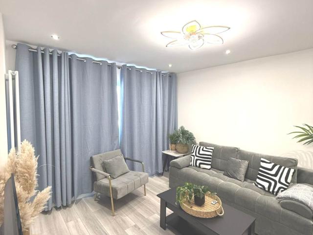 House for rent in Colnbrook with Poyle, Slough