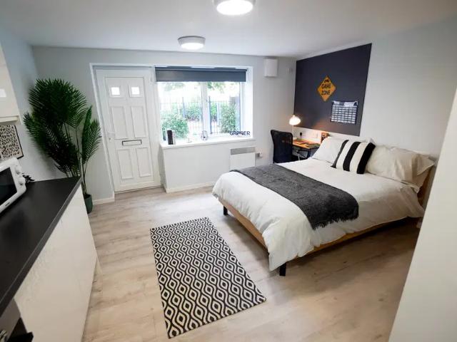 Room for rent in Old Lenton, Haddon