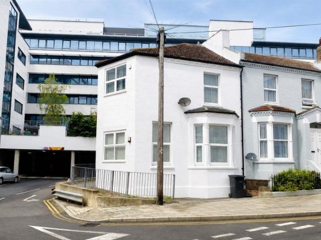 House for rent in Blacklands, Guestling Green