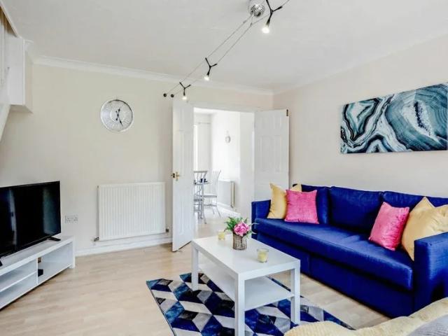 House for rent in Farley Hill, Spring Park