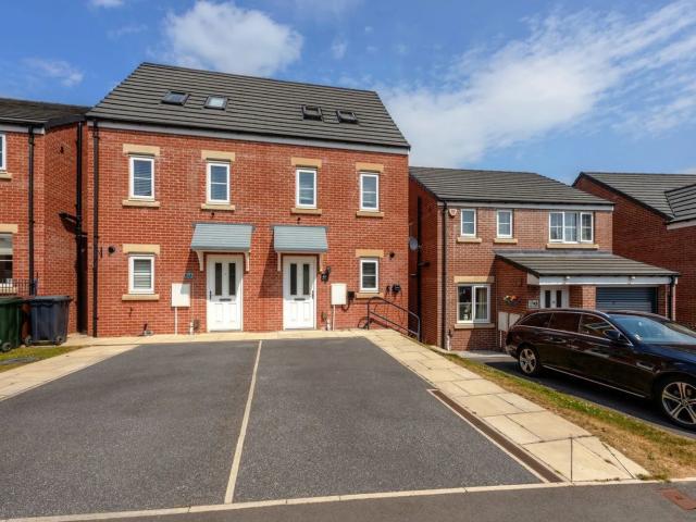 House for rent in Pogmoor, South Yorkshire