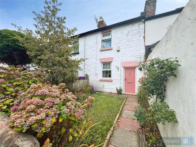 House for rent in Calderstones