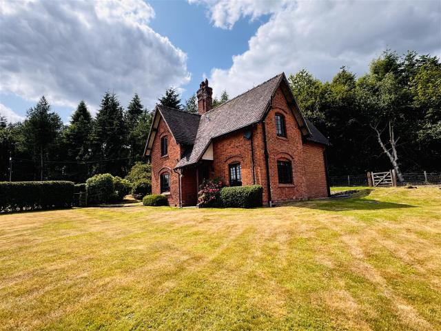 House for rent in Croxton, Baswich