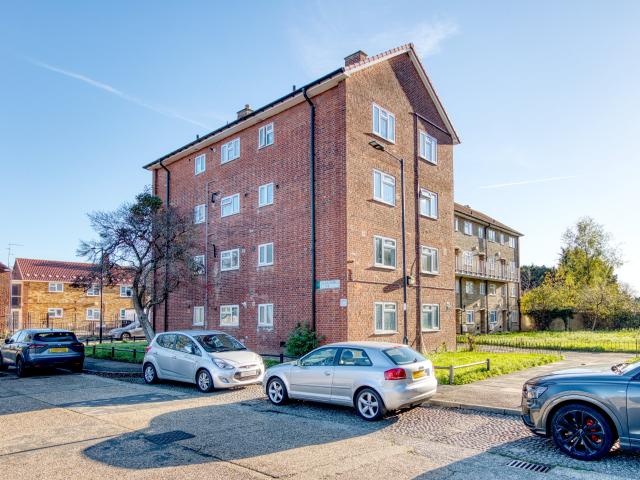 House for rent in Lower Edmonton, Greater London