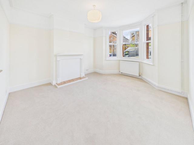 House for rent in Tolworth, Greater London