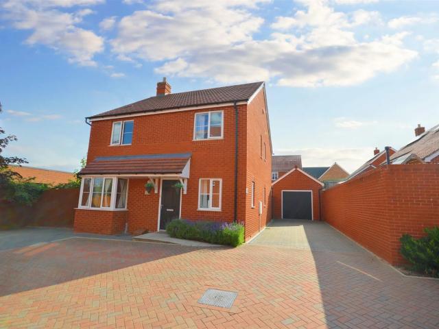 House for rent in Headlands, Northampton