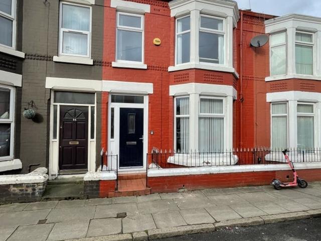 House for rent in Stoneycroft, Calderstones