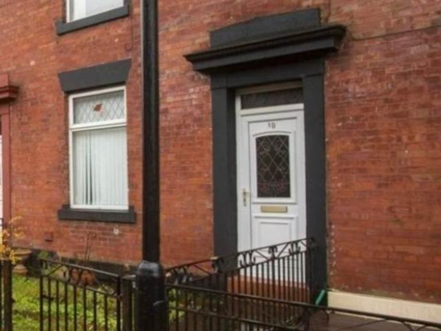 House for rent in Deeplish, Burnedge