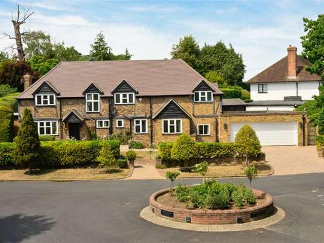 House for rent in Lower Green Esher, Blackhills