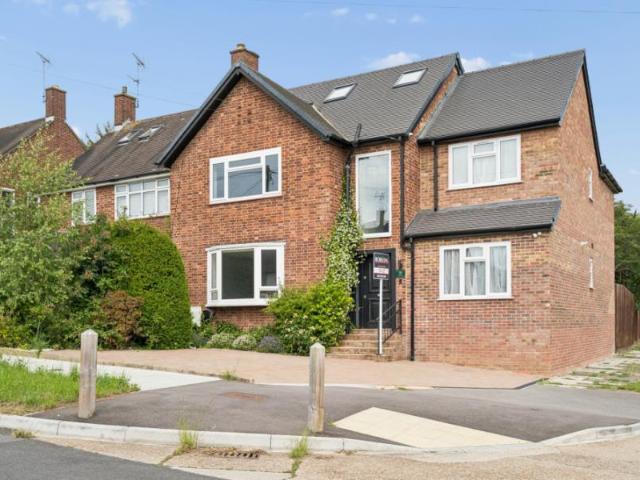 House for rent in Hatch End, Greater London