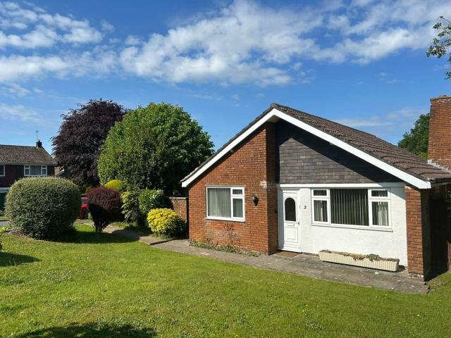 House for rent in Alderbrook, Wealden