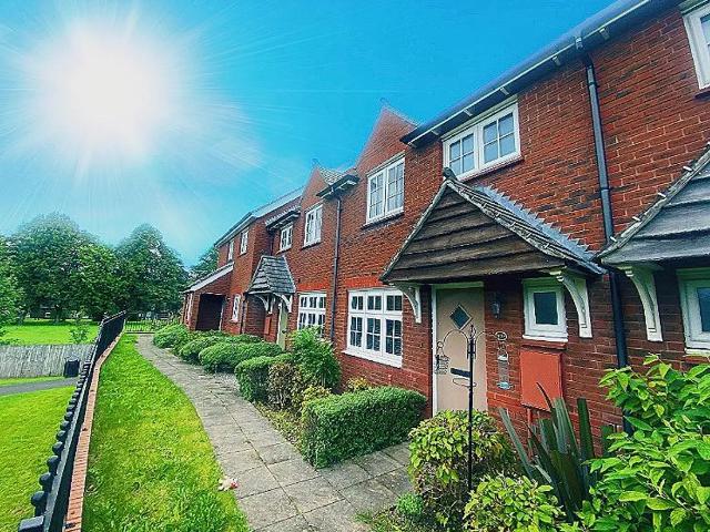 House for rent in Bryncae, Wales