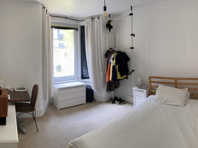 Room for rent in Walthamstow Village, Leyton