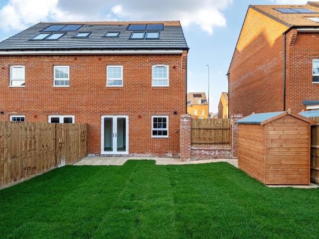 House for rent in South Ockendon, Essex