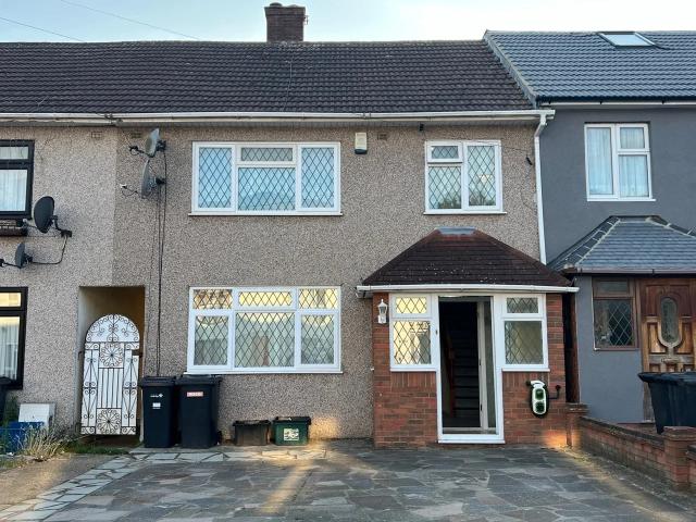 House for rent in Hainault, Greater London
