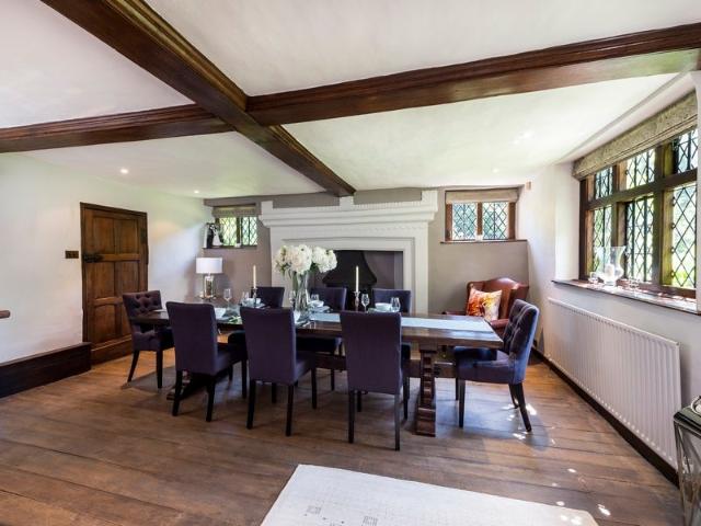 House for rent in Pachesham Park, Surrey
