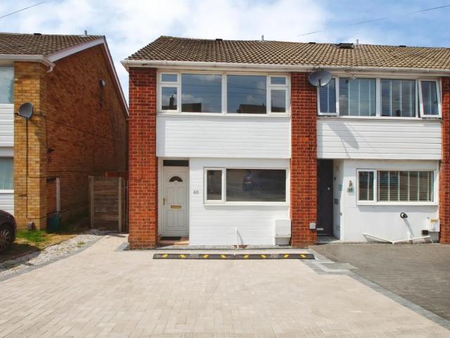 House for rent in Overslade, New Bilton