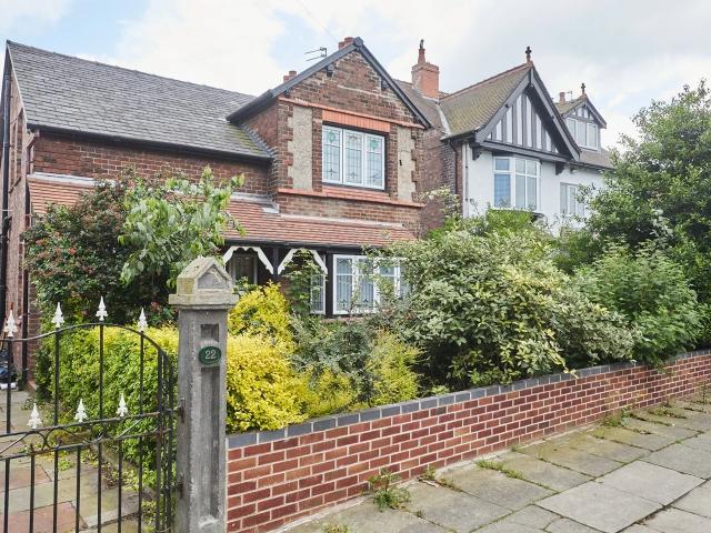 House for rent in Calderstones