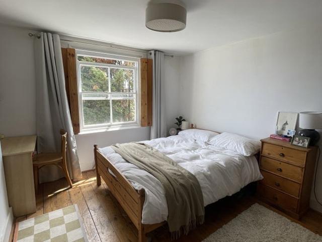 Room for rent in Southfields, Greater London