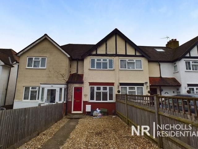 House for rent in Chessington, Greater London