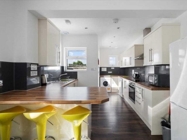 House for rent in Pennycomequick, Plymouth
