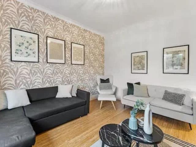 House for rent in St Mark's, Golden Valley