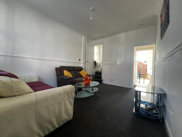 House for rent in Heath, West Yorkshire