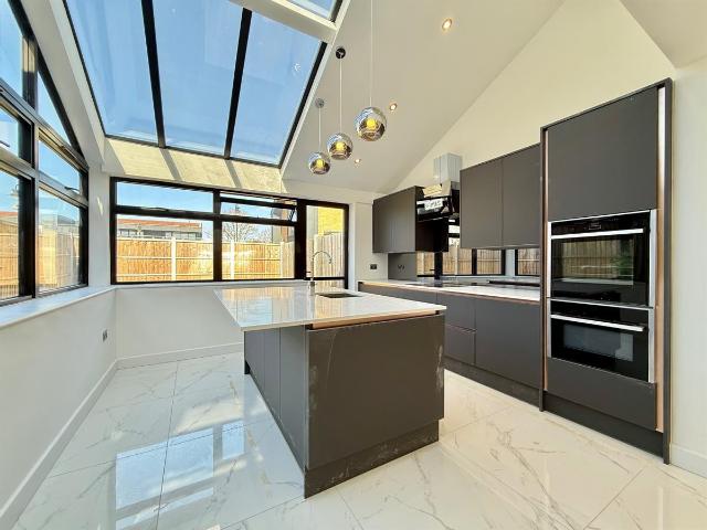 House for rent in Navestock Side, Essex