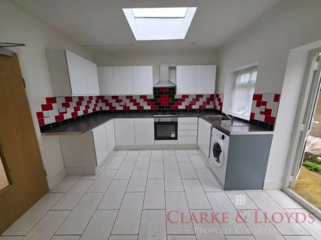 House for rent in Upton Park, Greater London
