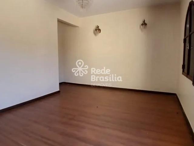 Casa aluguel em Região Geográfica Imediata do Distrito Federal, Região Integrada de Desenvolvimento do Distrito Federal e Entorno