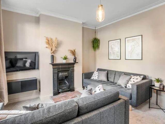 House for rent in New Catton, East Bank
