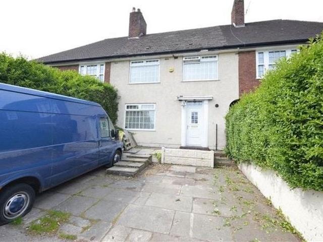 Flat for rent in Halewood Green, Halewood