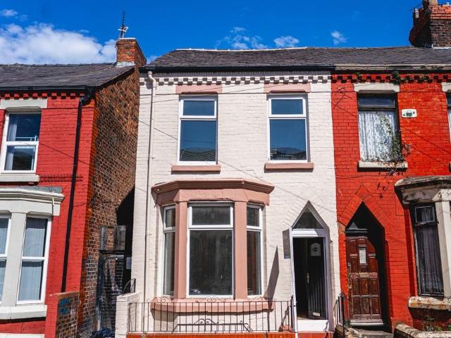 House for rent in Elm Park, Calderstones