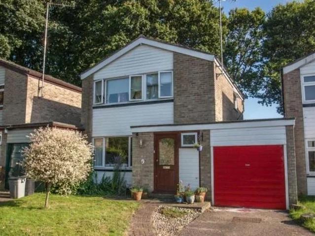 House for rent in Navestock Side, Essex